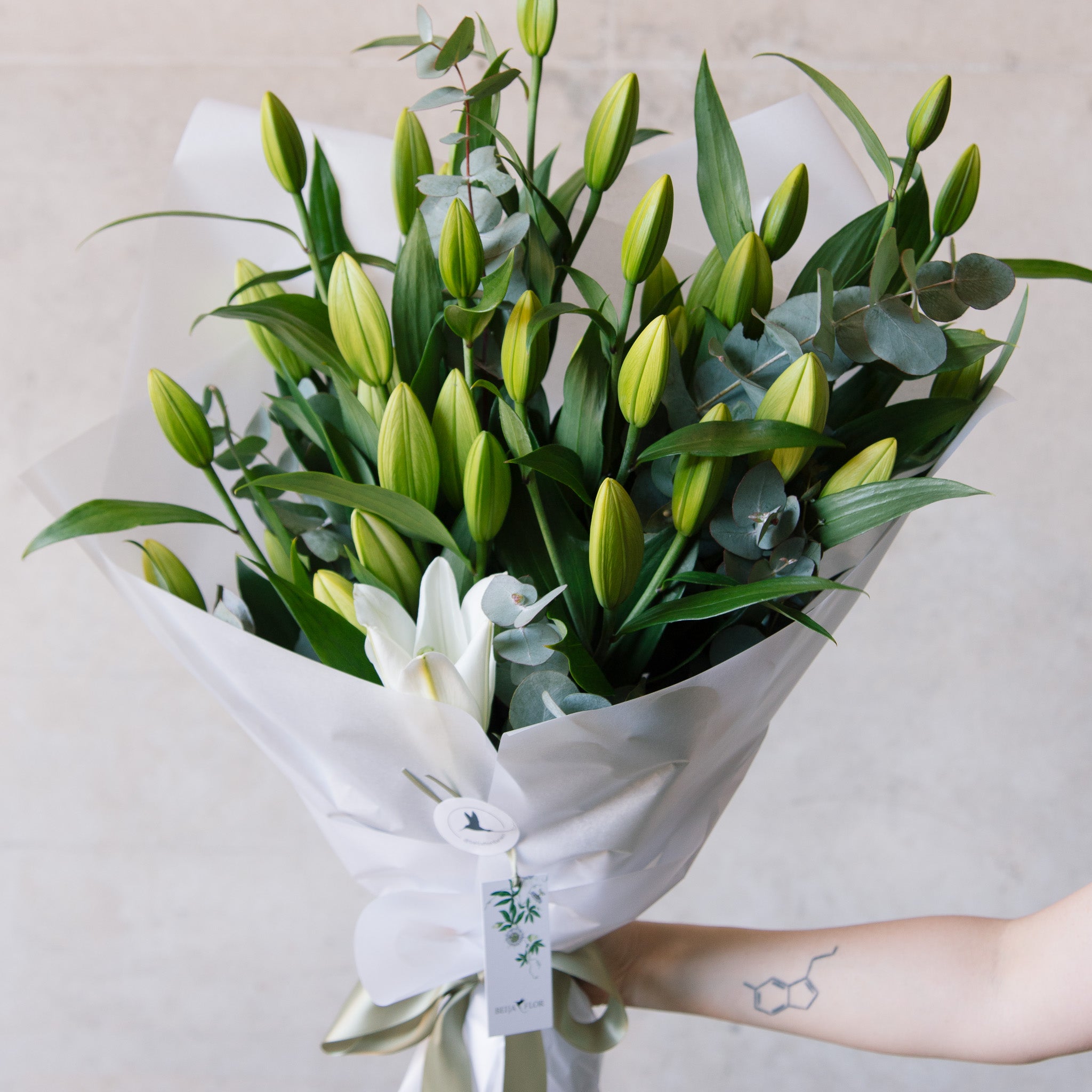 Large bouquet of white lilies