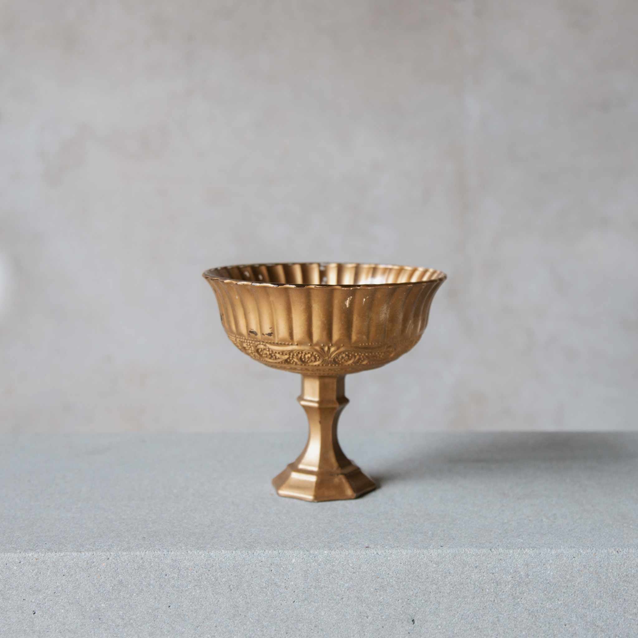 Beija Flor - Darwin wedding & event hire - Gold Compote Bowl Centrepiece