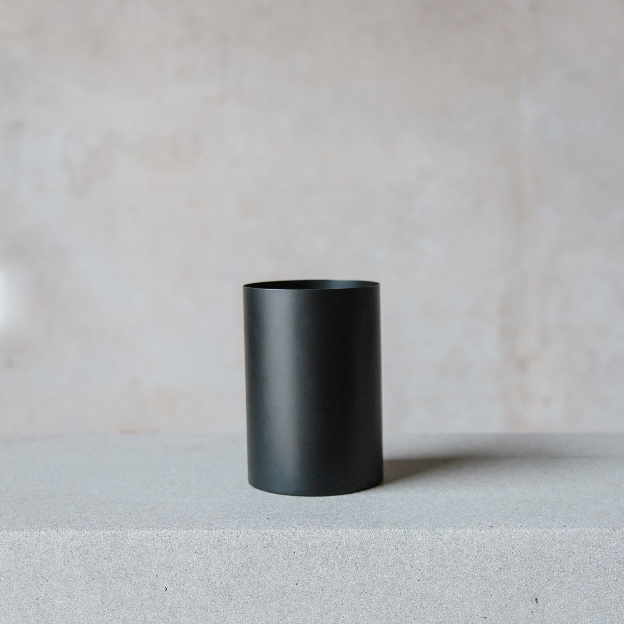Beija Flor Matte Black Candlestick Vase Mini