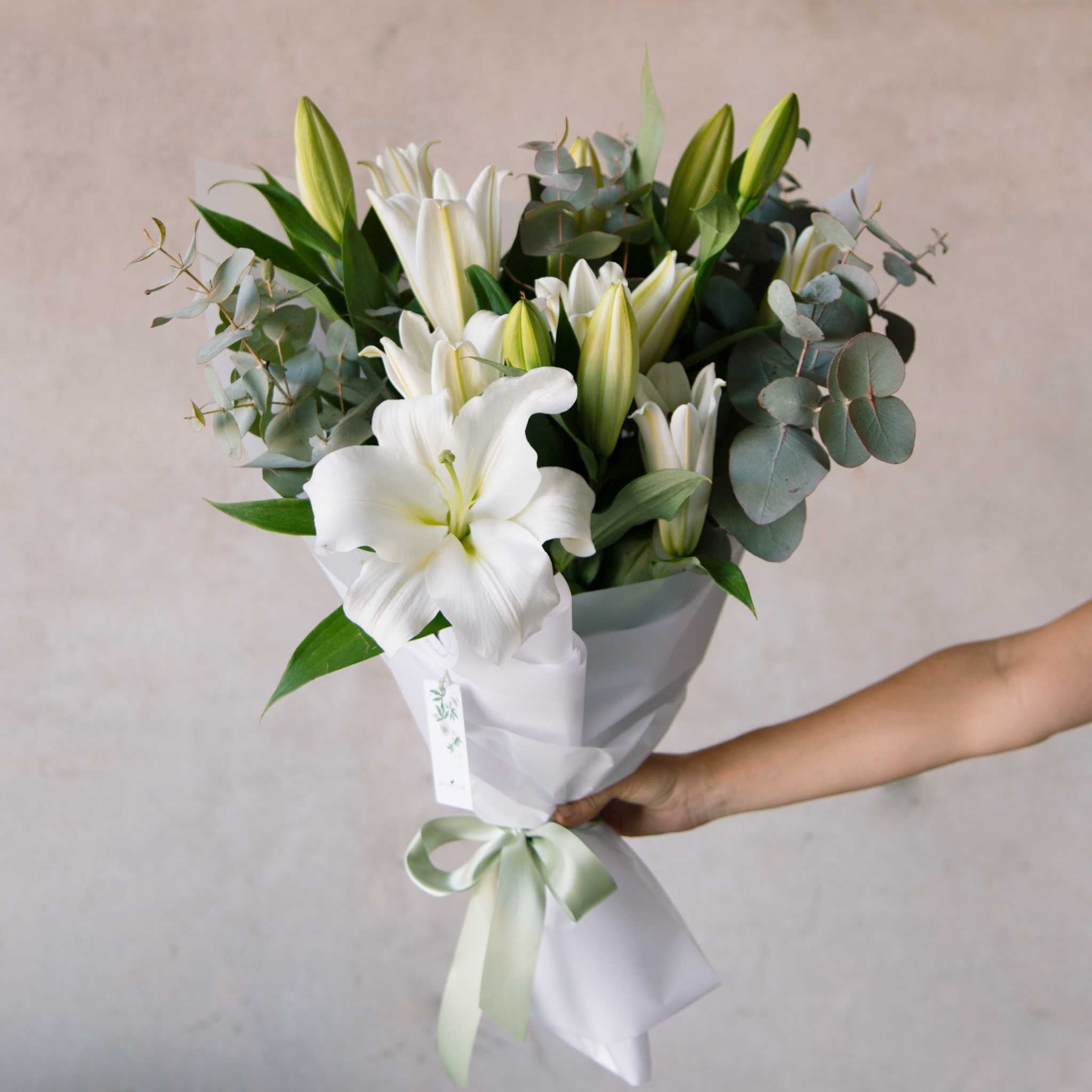 Beija Flor Tokyo Bouquet - Flower Delivery