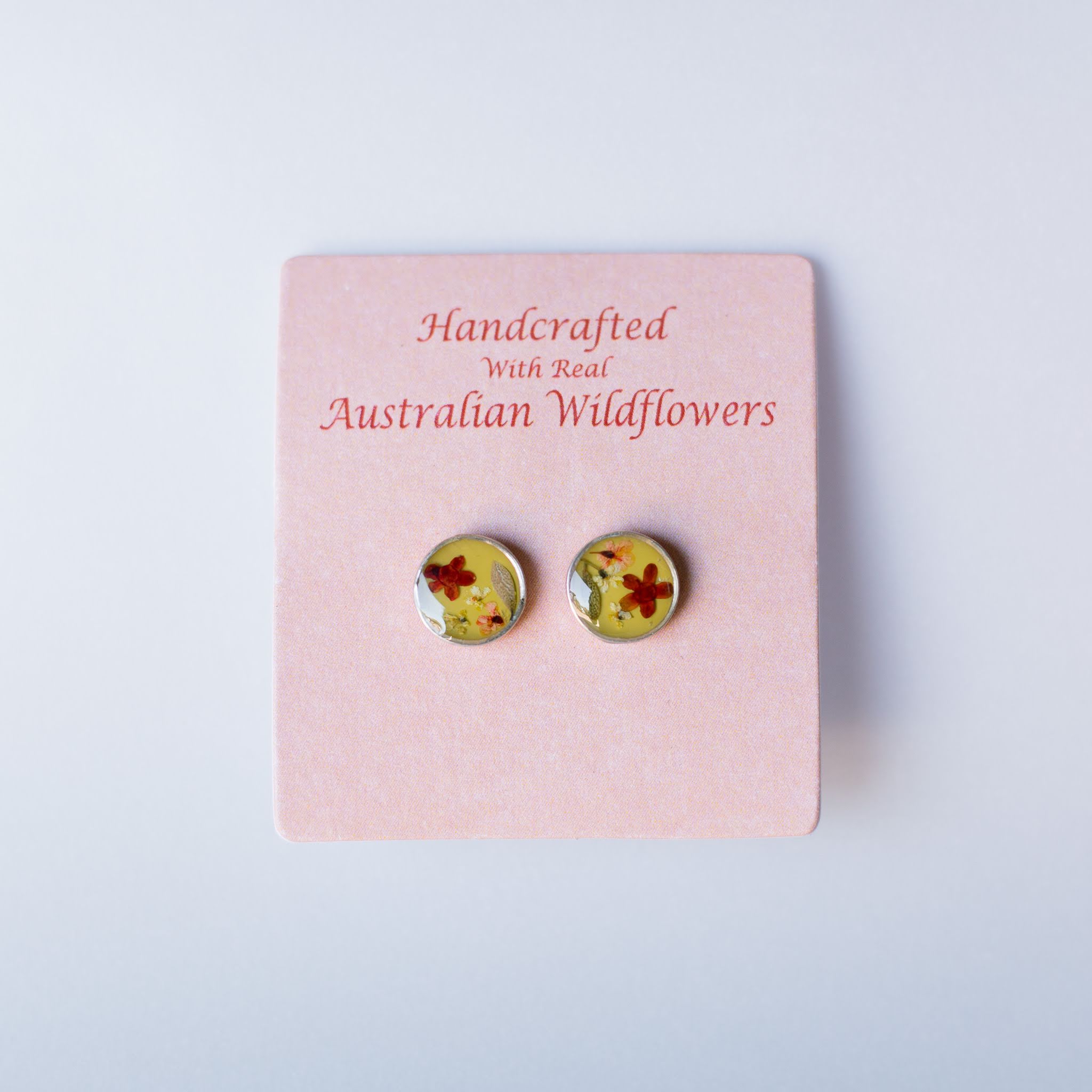 Wildflower round green earring studs