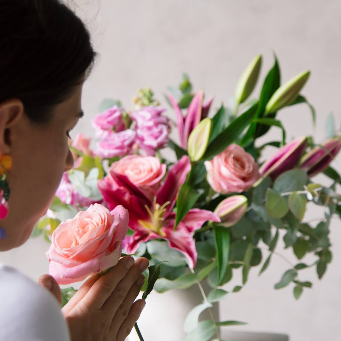 Florist making Mother's Day flowers Beija Flor florist Darwin
