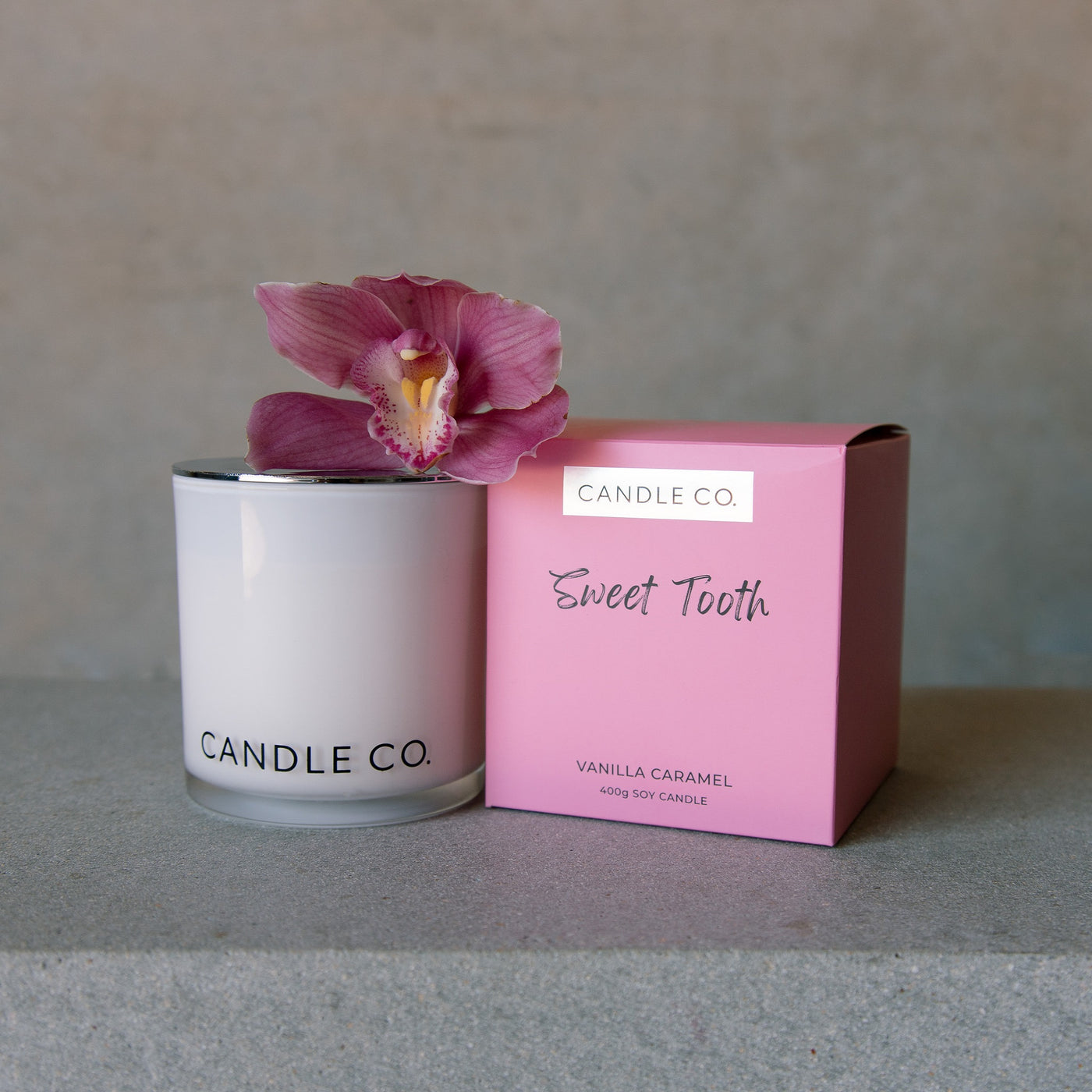 Candle Co Sweet Tooth Vanilla Caramel 400g Scented Candle Pink